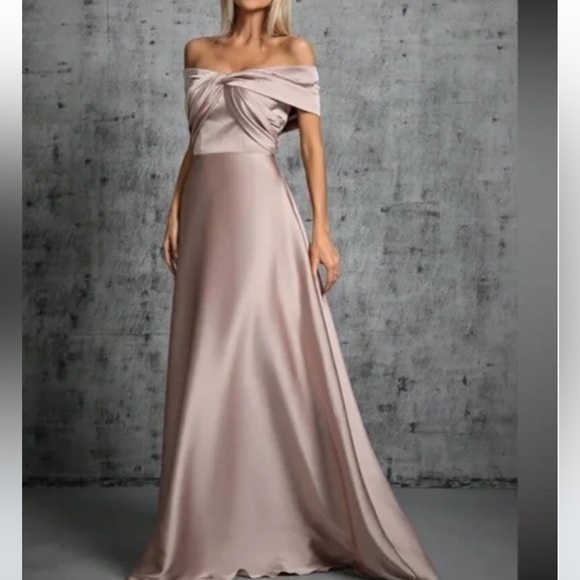 Luxe off shoulder party formal evening satin gown dress - Picture 10 of 15